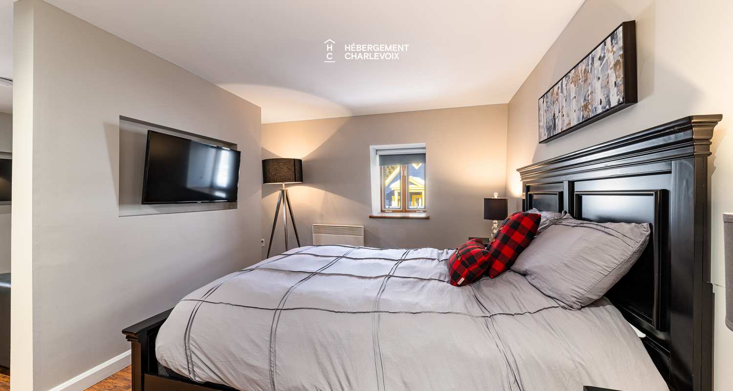 ABE-1 - Completely renovated, downtown Baie-Saint-Paul